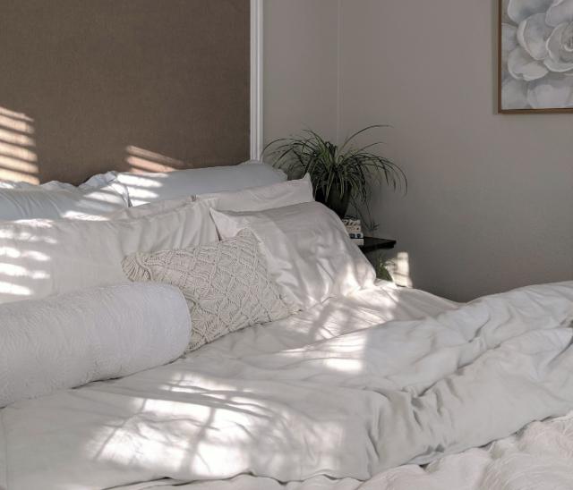 Sustainable bedding made from organic materials promotes a healthier sleeping environment for your guests