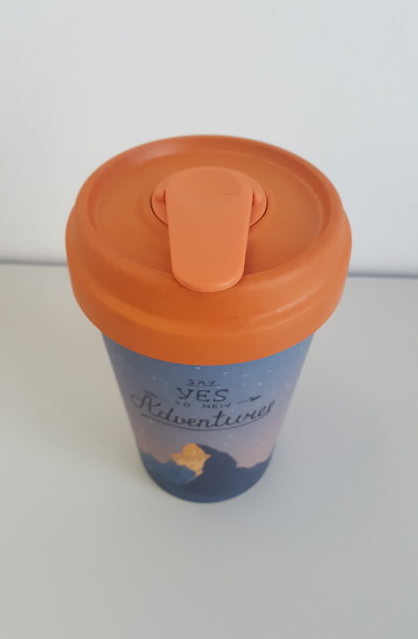 https://www.seasandstraws.com/images/bamboo-cup-lid.jpg