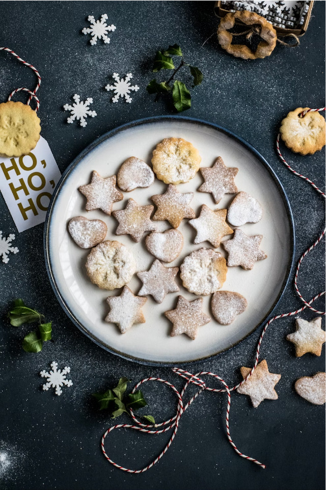 Christmas cookies are a great edible tree decoration