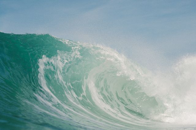 Sustainable tourism goes beyond the simple idea of minimizing our environmental footprint. So, let's find out how to be a more sustainable traveler.
