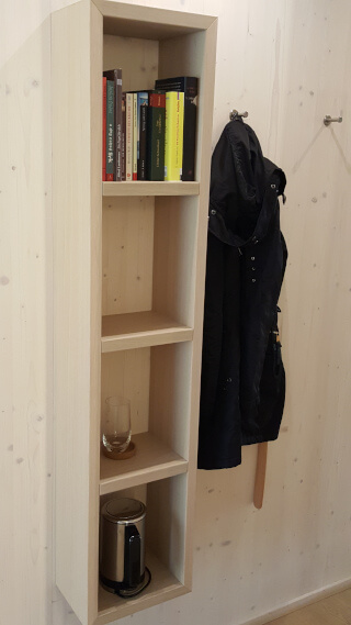 Book shelf in the Entrance of the Soulmade Business Suite. Photo: Seas & Straws